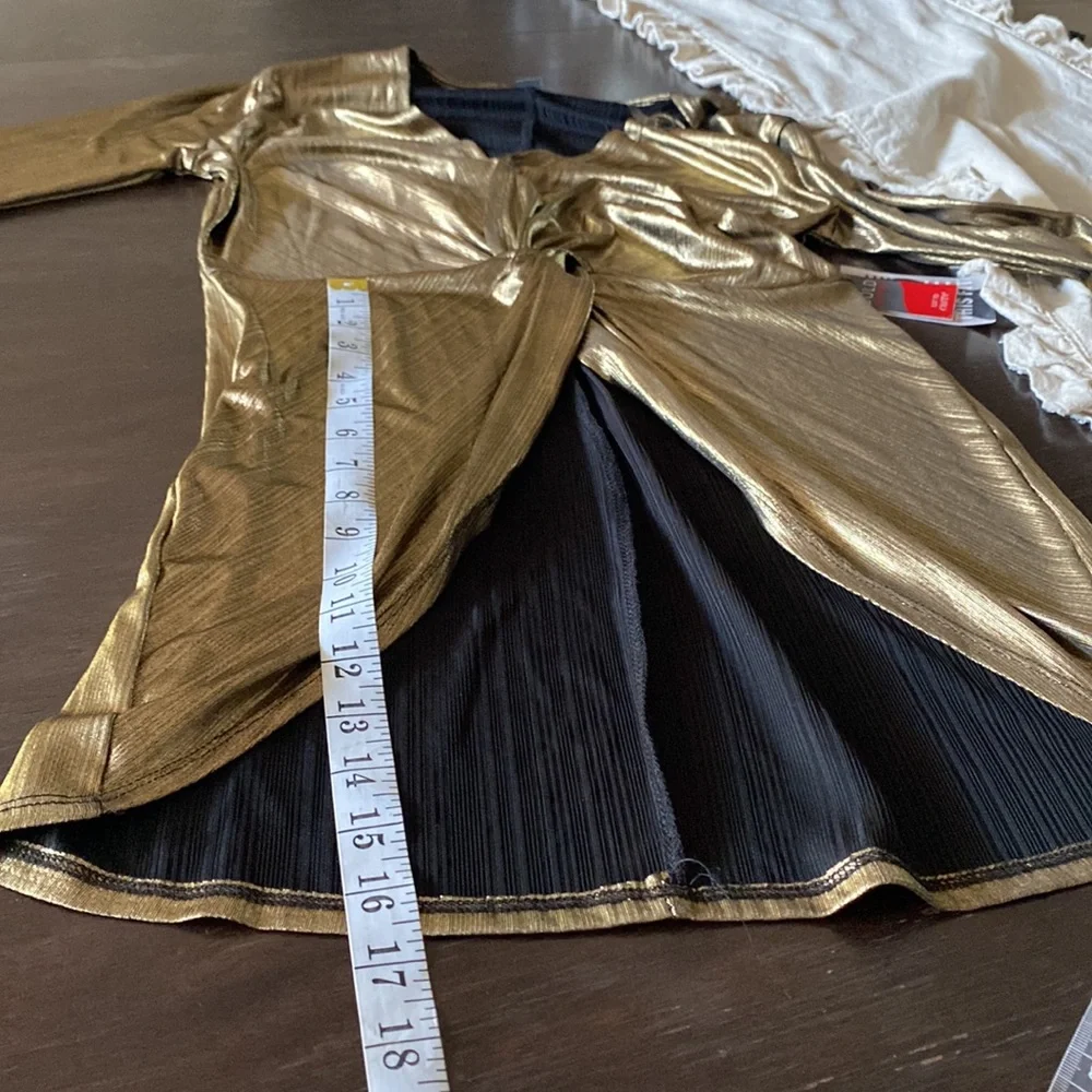 BOLD elements metallic gold dress. - Picture 10 of 17